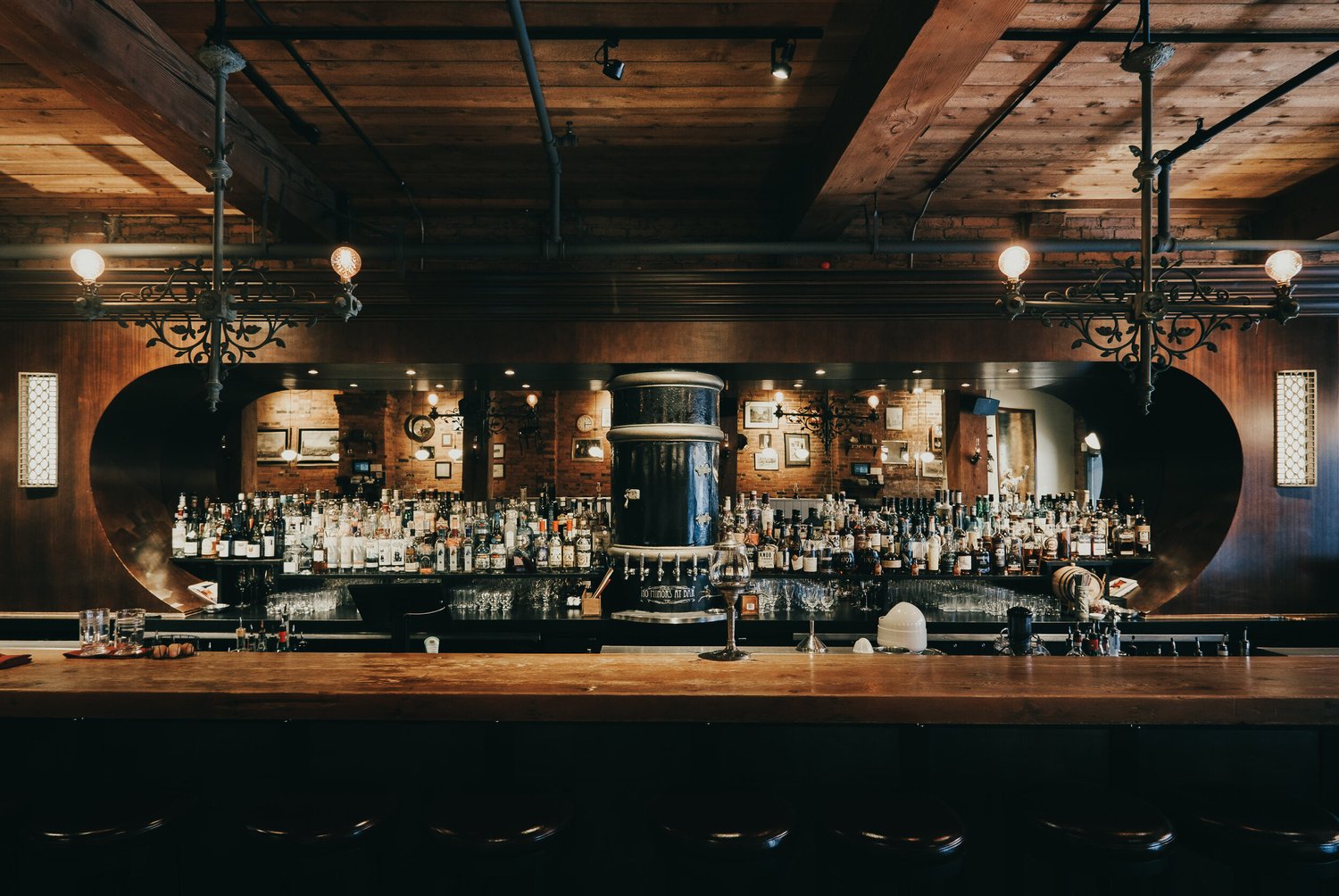 Pourhouse Restaurant logo