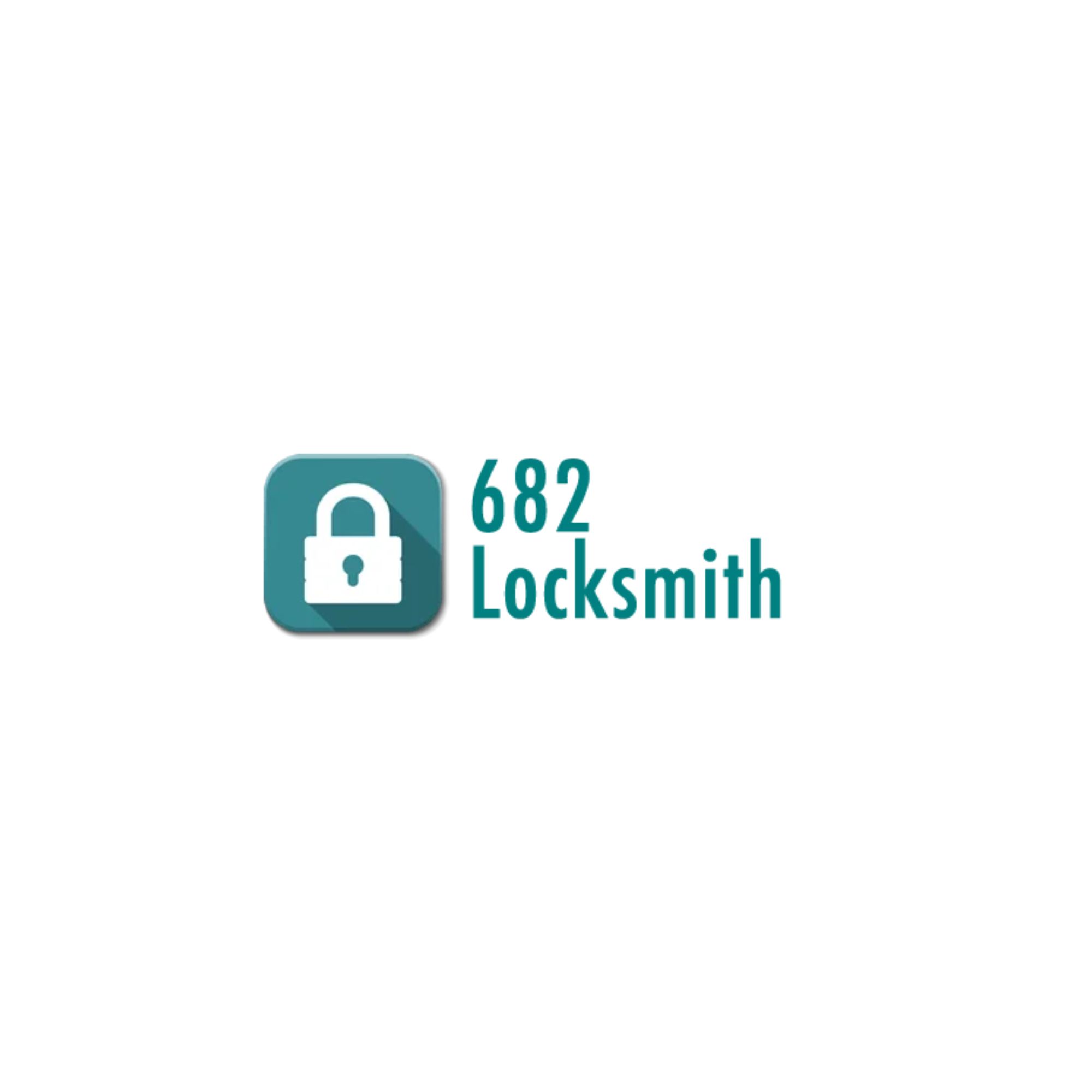 682 Locksmith logo